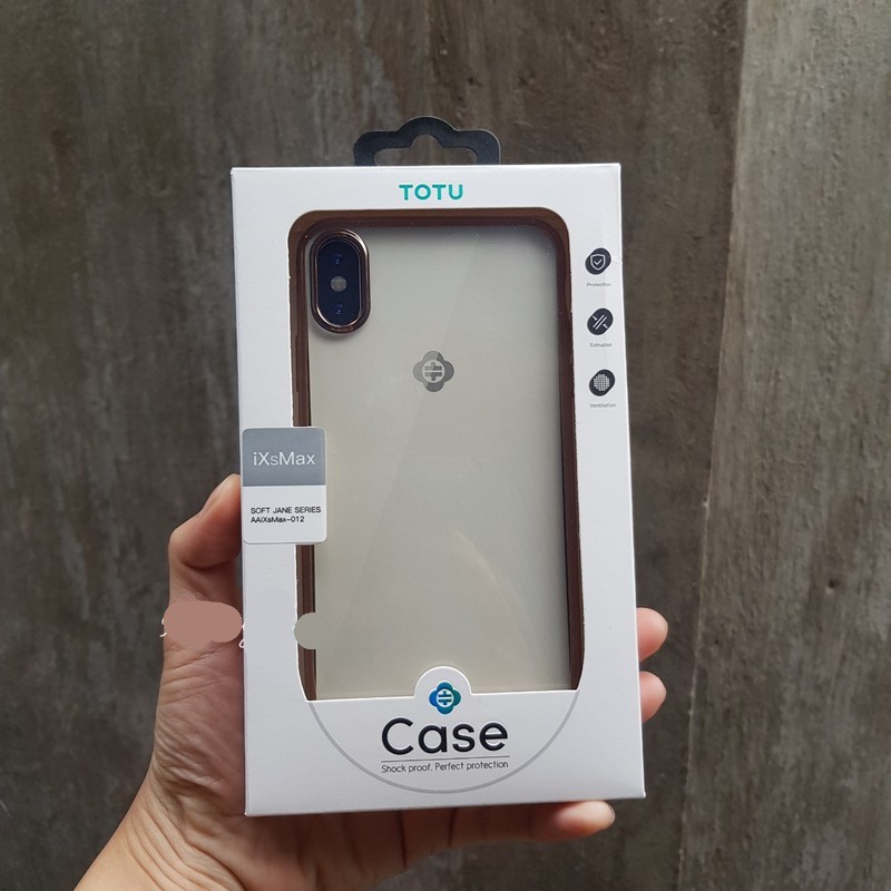 Ốp lưng cho Iphone X/Xs Max/IPhone 12/IPhone 12 Pro/IPhone 12 Pro Max dẻo viền màu vàng Totu cao cấp