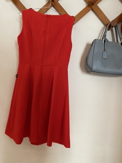 Thanh lý đầm IVY MODA đính cườm cổ