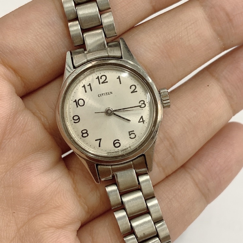 Đồng hồ si nữ hiệu Citizen, cơ cổ lên dây