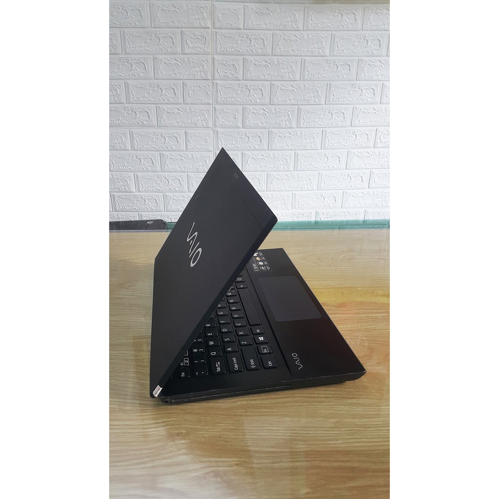 Laptop cũ Sony Vaio SVS13 - Core i3, Siêu mỏng, có Led bàn phím