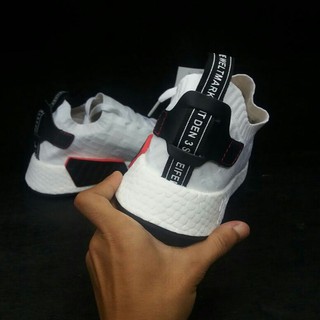 Giày nmd R2