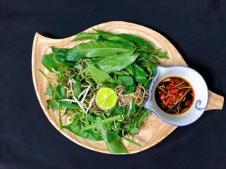 Khay gỗ hình lá trầu các size