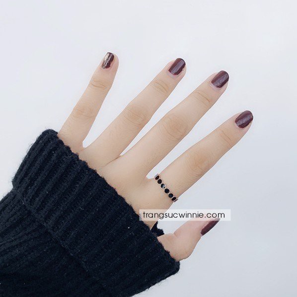 Nhẫn nữ titan black dot