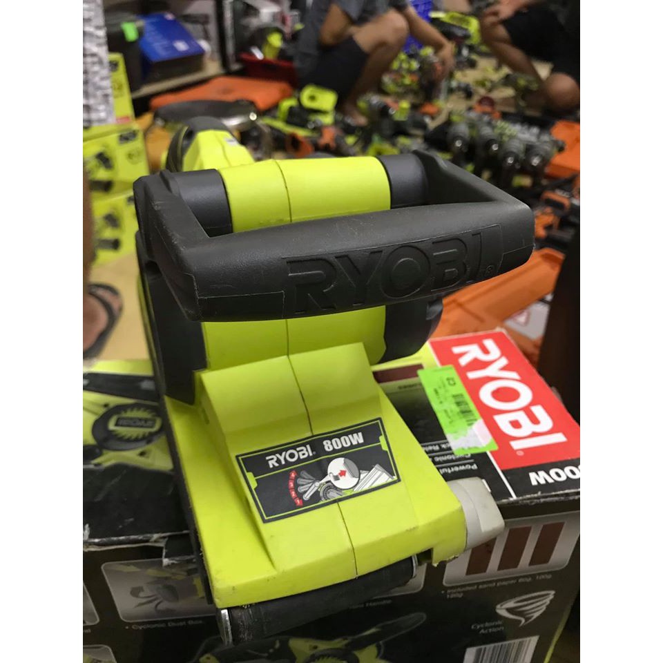 Chà Nhám Tăng 800W RYOBI EBS800V