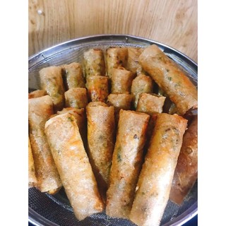 Bánh đa nem vỏ Ram Hà Tĩnh cuốn chả nem giòn rụm