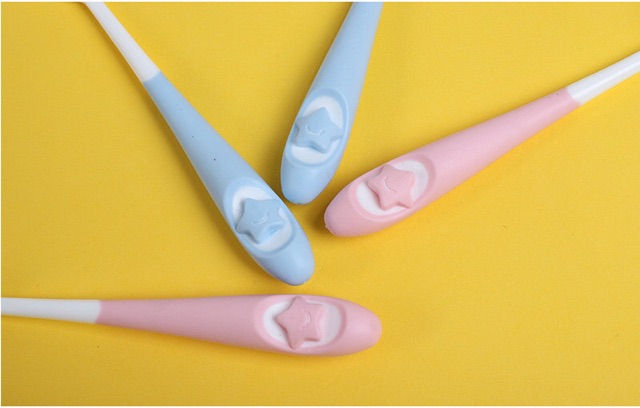 Bàn chải đánh răng sợi lông tơ siêu mềm cho bé hình ngôi sao