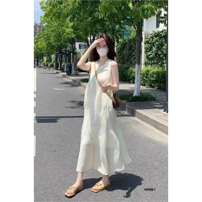 Váy xuông dài tạo khối sóng sát nách