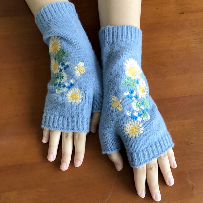 Găng Tay Hở Ngón Co Giãn Thêu Hoa Dễ Thương Dùng Khi Lái Xe