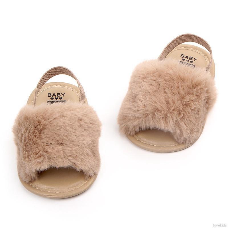 Giày sandal phối lông đáng yêu cho bé