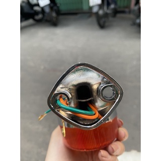 CẶP XI NHAN SAU XE CUB 86 ( HÀNG ĐẸP ) - ĐẾ NHỰA XI BÓNG