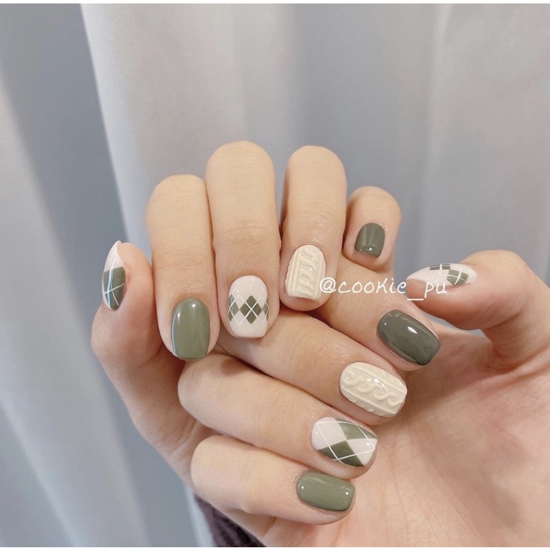 Móng úp thiết kế mùa đông len dạ xanh form vuông tròn ngắn julynails.vn nb107