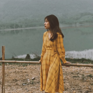Váy kẻ dài tay