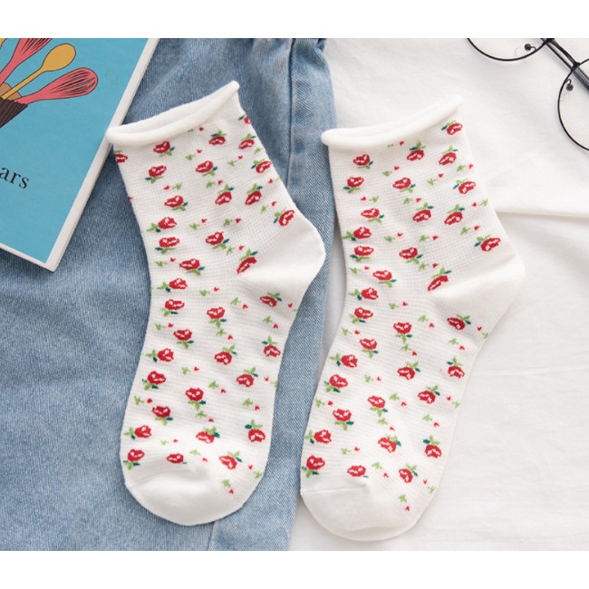 Vớ nữ cổ nhún phong cách Hàn Quốc siêu dễ thương và xinh xắn.