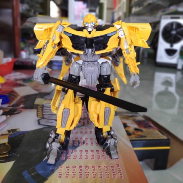 Robot biến hình bumblebee Transformers