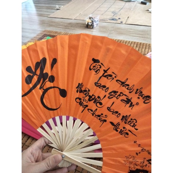 Quạt tay vải cao cấp