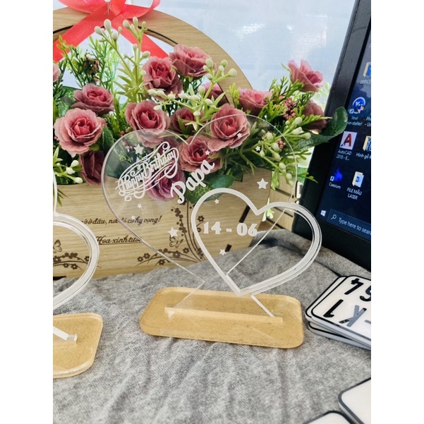 Quà chúc mừng sinh nhật khắc theo yêu cầu phù hợp để tặng người thân bạn bè mẫu trái tim. | BigBuy360 - bigbuy360.vn