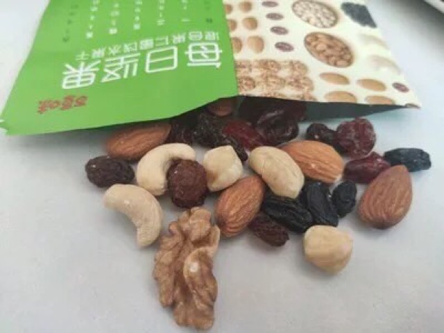 Set 8 loại hạt/hoa quả sấy Bách Thảo Vị 25g