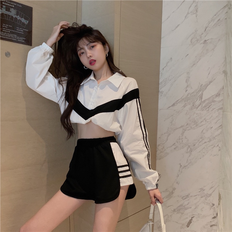 Set áo croptop thể thao tay dài trắng bo eo cột dây rút cổ polo + quần short ngắn lưng thun cao ulzang chân ống rộng đen