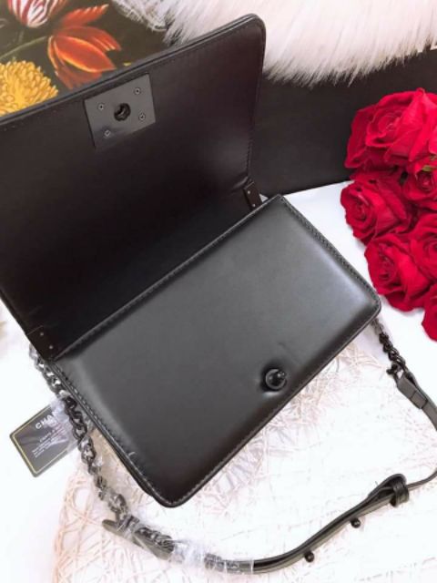 Túi ô trám đen size 20 , size 25 _có code,thẻ hãng ,túi vải hãng | BigBuy360 - bigbuy360.vn