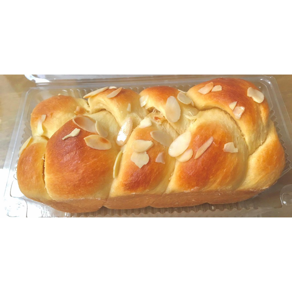 Bánh mì hoa cúc Pháp - Brioche - 360 grams