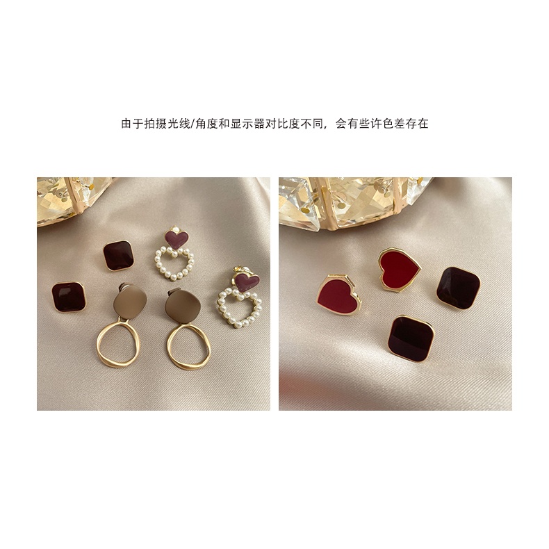 Redvintageearclipearsnewyearearings