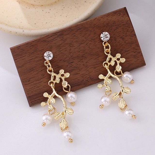 BÔng tai khuyên tai châu dây ngắn ,phong cách Hàn Quốc sang chảnh