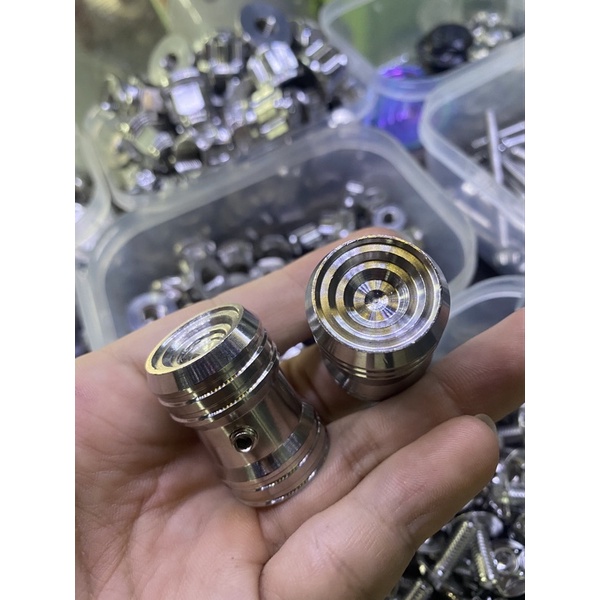 Ốc chụp giò đạp salaya thái