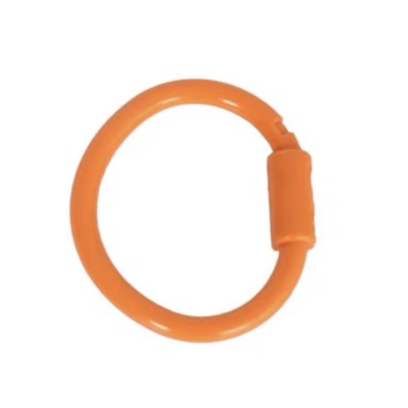 Vòng xỏ mũi bò nhựa Pakistan