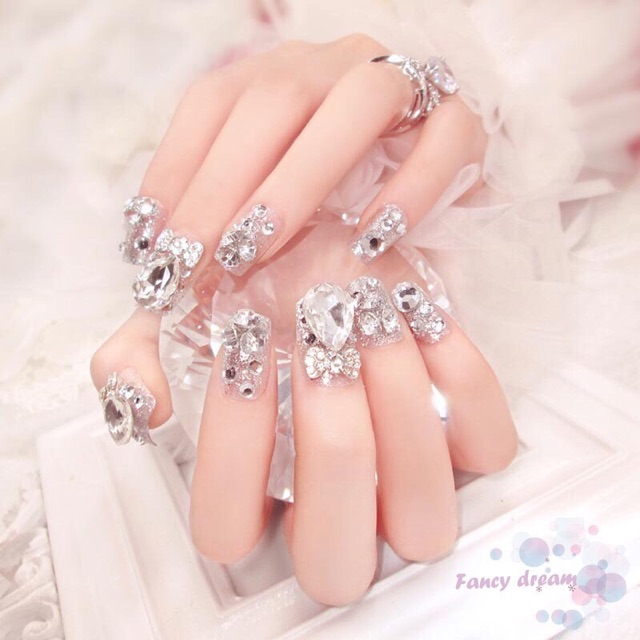 Bộ nail 24 móng tay giả gắn đá lấp lánh sành điệu cho nữ