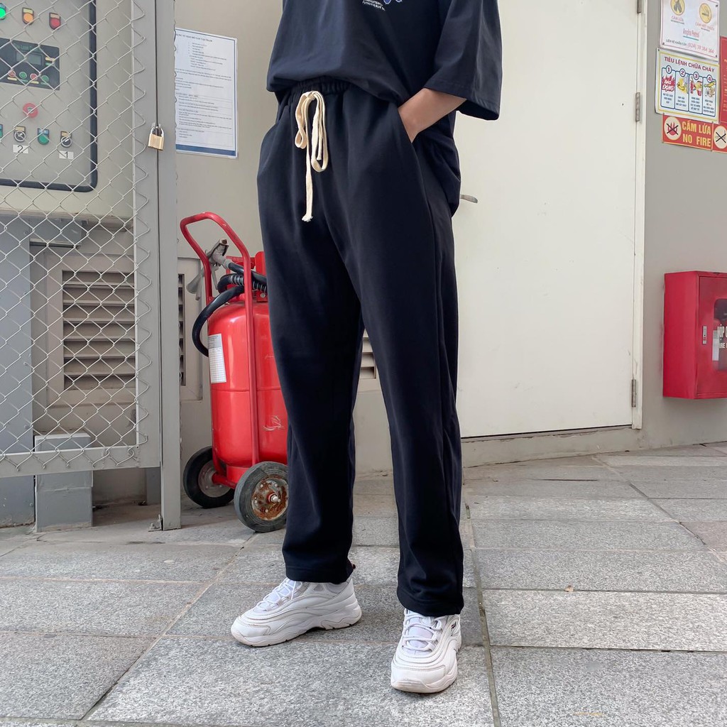 [Mã SKAMA06 giảm 8% TỐI ĐA 50K đơn250K] Quần nỉ dài Black Pants, JACK LANE, quần nỉ nam nữ Unisex Jack Lane ống xuông | BigBuy360 - bigbuy360.vn