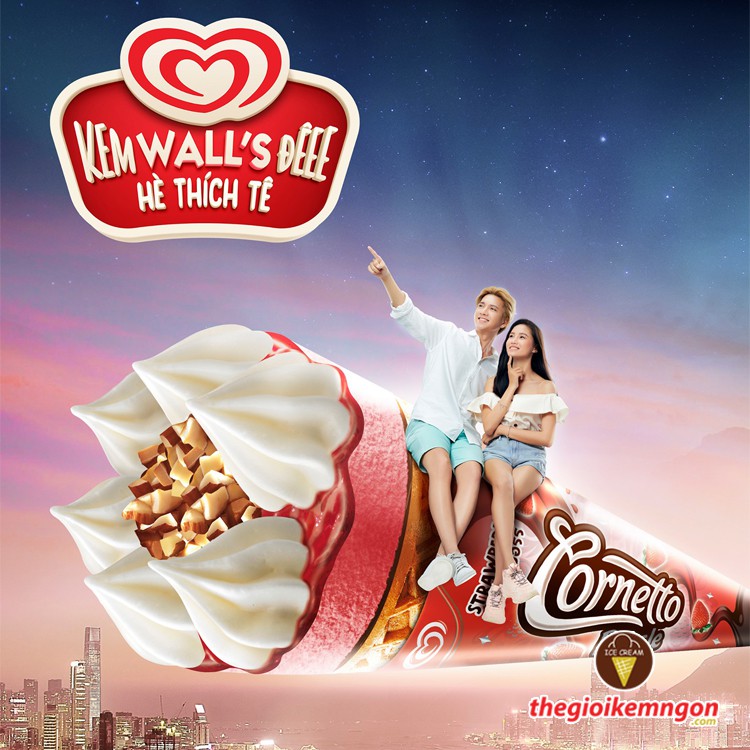 Kem ốc quế dâu hạnh nhân Cornetto Royale Strawberry Wall's 135ml