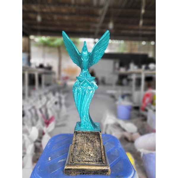 CÚP CHIM CHÀO MÀO