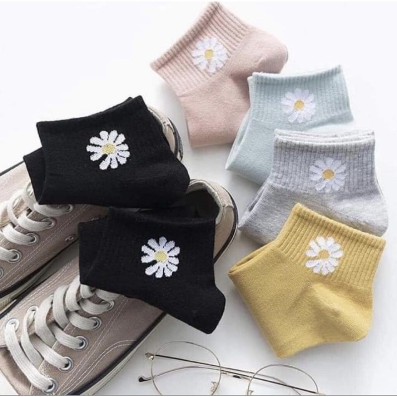 Tất Hoa Cúc Nữ Cổ Ngắn Siêu Cute 5 màu