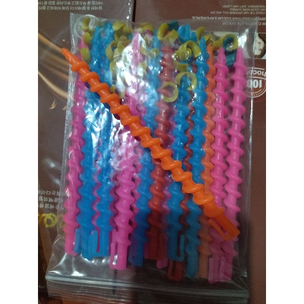 Com bo 18 cây trục uốn xoăn xù mì. uốn mì tôm. uốn sóng lơi.dều ok