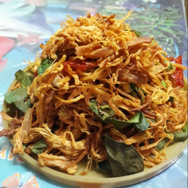 Khô gà cay lá chanh