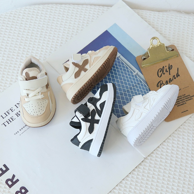 Giày Thể Thao Thoáng Khí Thời Trang Xuân Thu Cho Bé Pine154