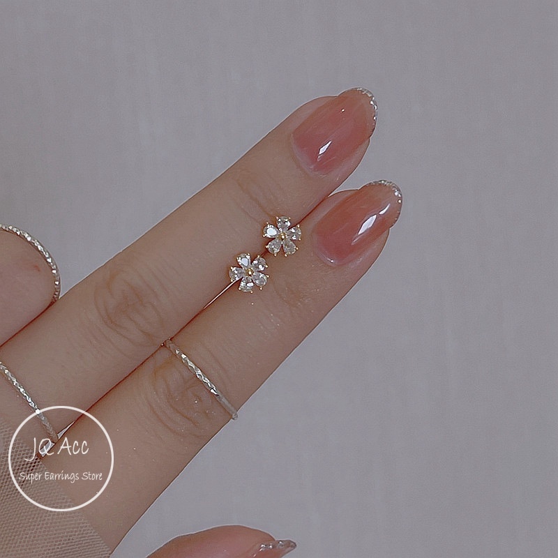 Bông Tai Titan Nữ Bông Tai Nữ Bông Tai Xỏ Lỗ Hình Hoa Zircon Dễ Thương Không Gây Dị Ứng Thời Trang Cho Nữ