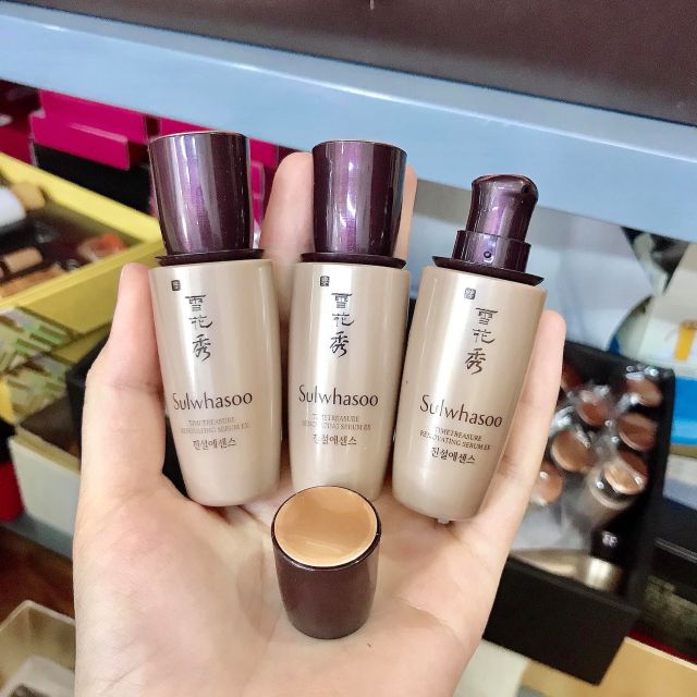 1 set 3 chai Tinh chất thông đỏ cao cấp nhất của sulwhasoo. Giúp cải thiện cho làn da căng mịn se lỗ chân lông,sáng hồng