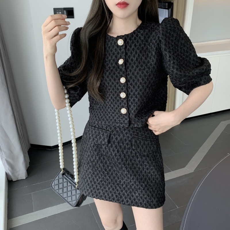 Áo croptop nữ DVT hàng VNXK, thiết kế tay phồng cao cấp, cổ tròn, chất liệu thoáng mát, dễ phối đồ A14 | BigBuy360 - bigbuy360.vn