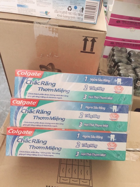 Kem đánh răng Colgate chắc răng thơm miệng