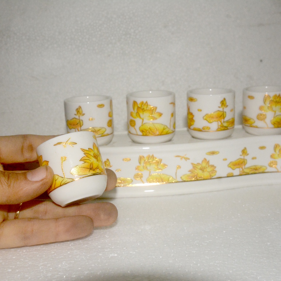 Án năm-Bộ năm ly nước thờ cúng sứ trắng sen vàng ngang 25cm