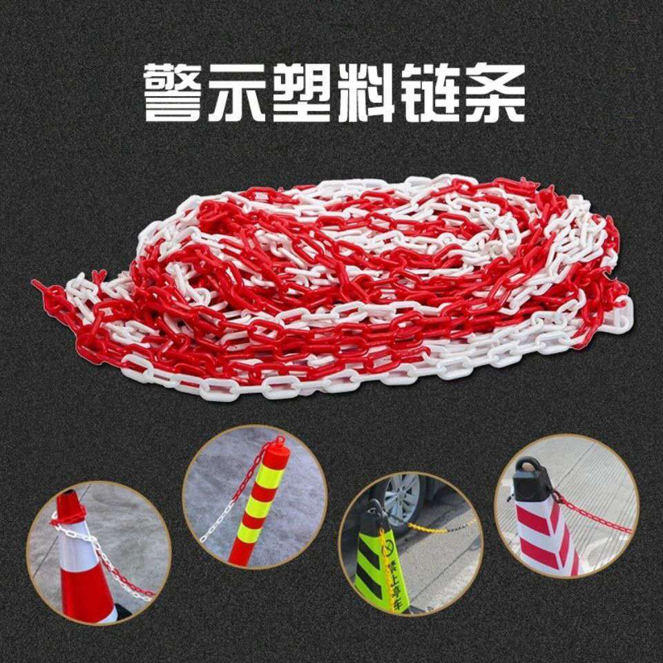 Dây Xích Nhựa Phản Quang Cảnh Báo An Toàn Cho Bãi Đậu Xe