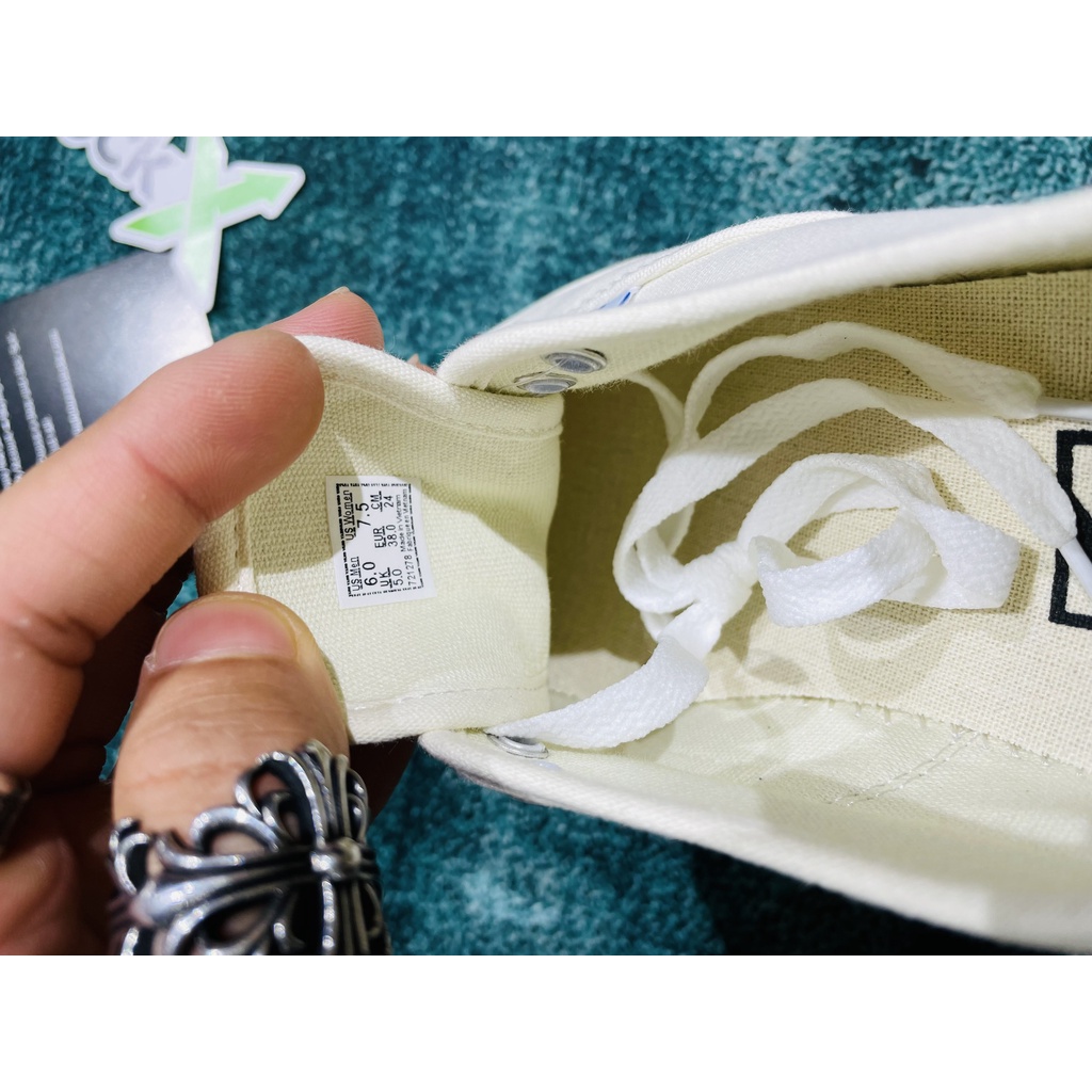 Giày Vans trắng kem