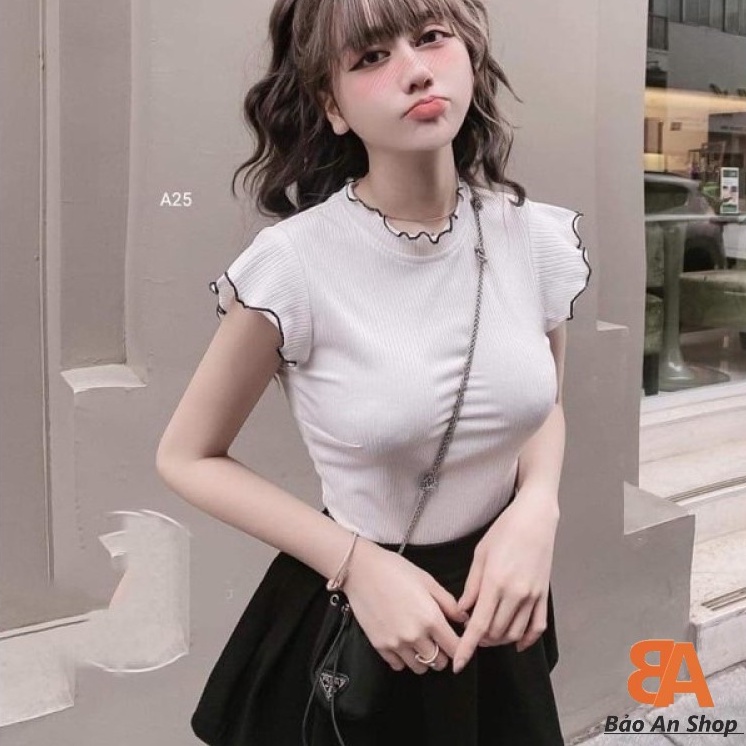 Áo croptop nữ kiểu cổ cao viền nổi