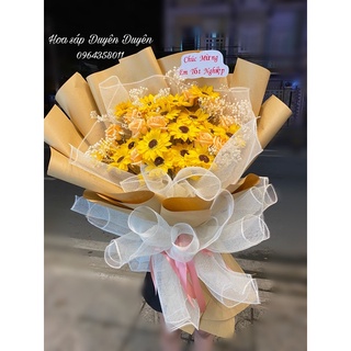 Bó hoa hướng dương tốt nghiệp tặng kèm thiệp