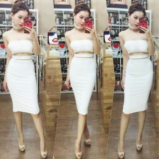 Đầm body cúp ngực khoét eo