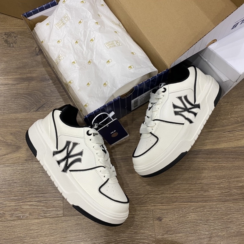 GIÀY M.LB CHUNKY LINER WHITE BLACK LAI AU