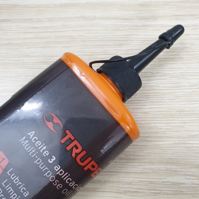 Dầu bôi trơn đa dụng Truper - 90ml A-31-90 16712. Bảo vệ chống gỉ sét và ăn mòn. Làm sạch bôi trơn bề mặt kim loại