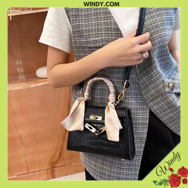 Túi hm mini size 20, Túi đeo chéo da rắn mini màu đen, trắng, bò, ghi fullbox - windy