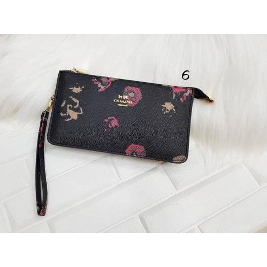 Ví Cầm Tay Coach Pouch Bloom 3 Space 3ruang Code 840